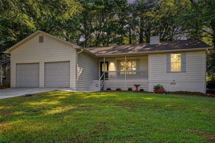 Property Photo: 115 Lakeview Drive GA 30281