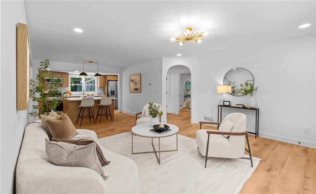 Property Photo: 185 Linda Lane SE GA 30126
