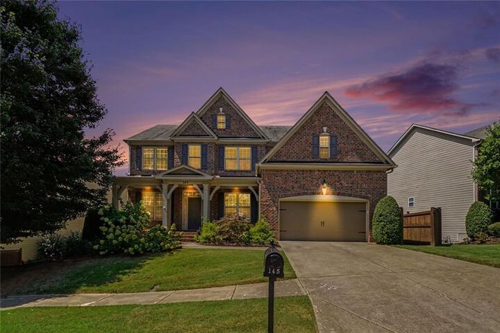 Property Photo:  