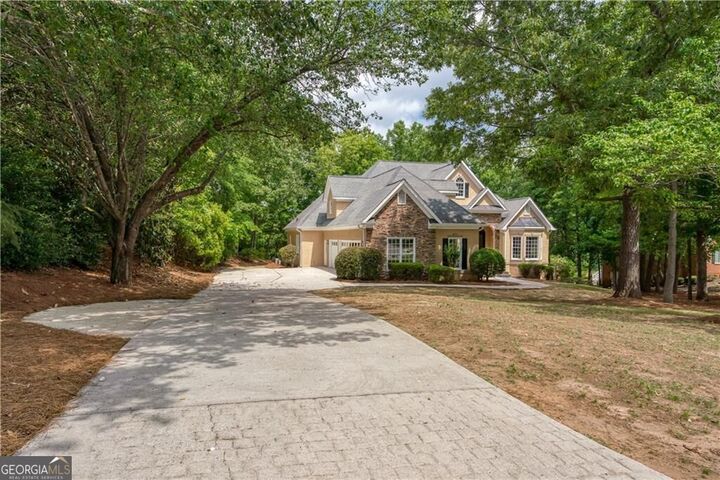 Property Photo:  303 Broadmoor Way  GA 30253 