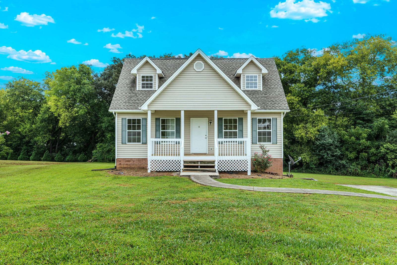 Property Photo:  129 Apple Valley Court NE  TN 37310 