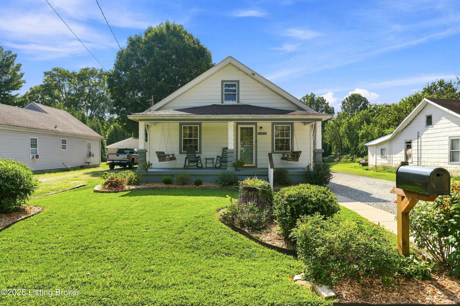 Property Photo:  6209 Eureka Ave  KY 40216 