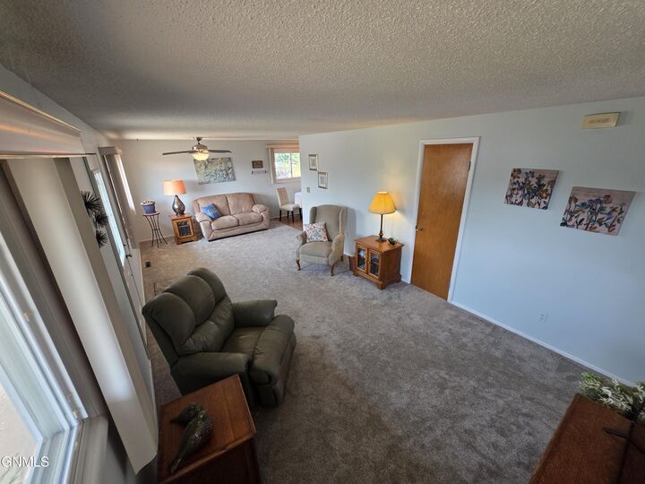 Property Photo:  404 12th Street NW  ND 58554 