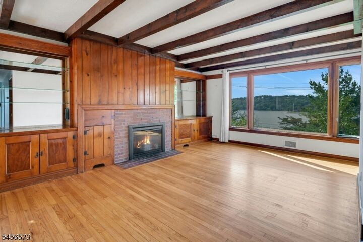 Property Photo: 117 Springbrook Trl NJ 07871