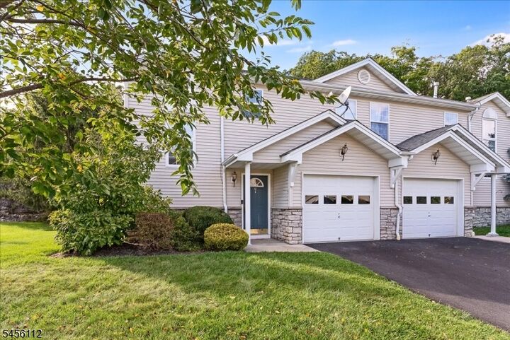 Property Photo: 9 Ferndale Ln NJ 07419