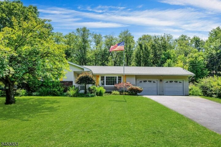 Property Photo:  6 Jackson Valley Rd  NJ 07882 