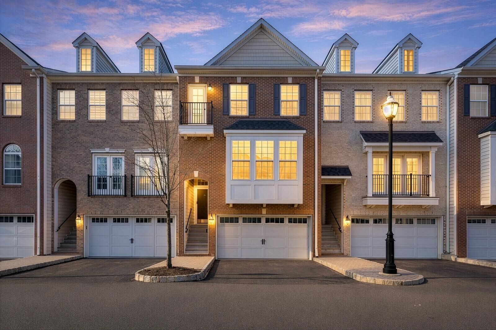 Property Photo:  5 Creekside Ct  NJ 07094 