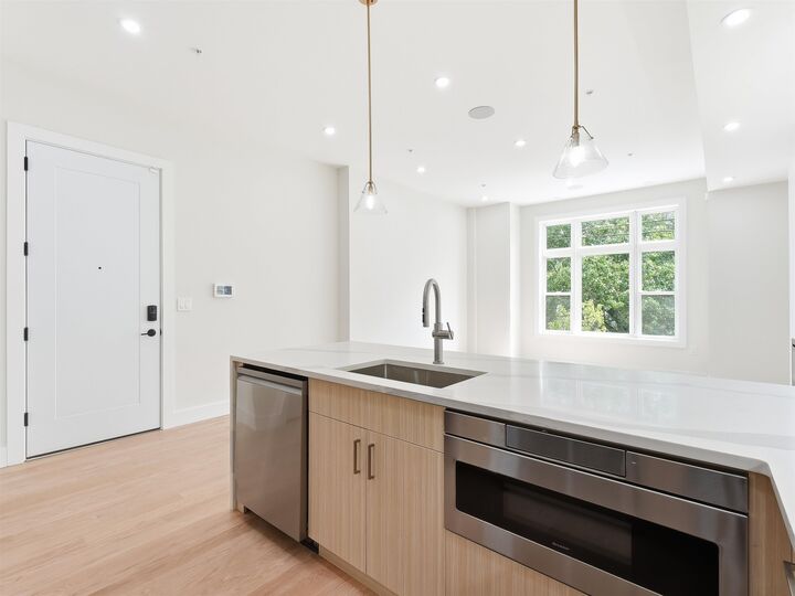 Property Photo:  152 Bleecker St 2  NJ 07307 