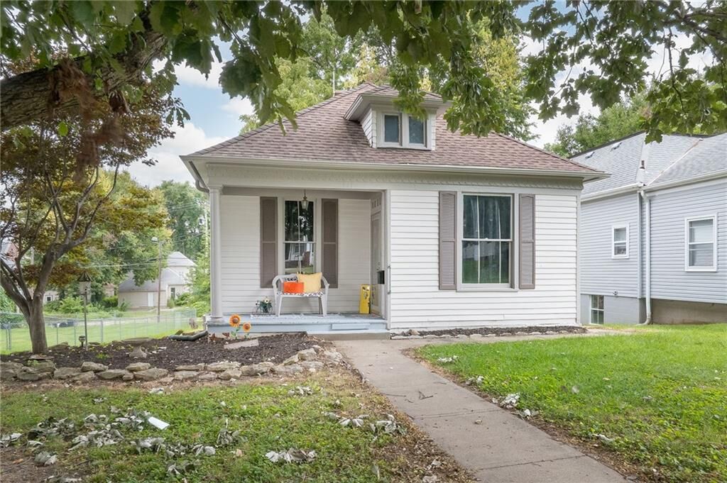 Property Photo:  2711 Mitchell Avenue  MO 64507 