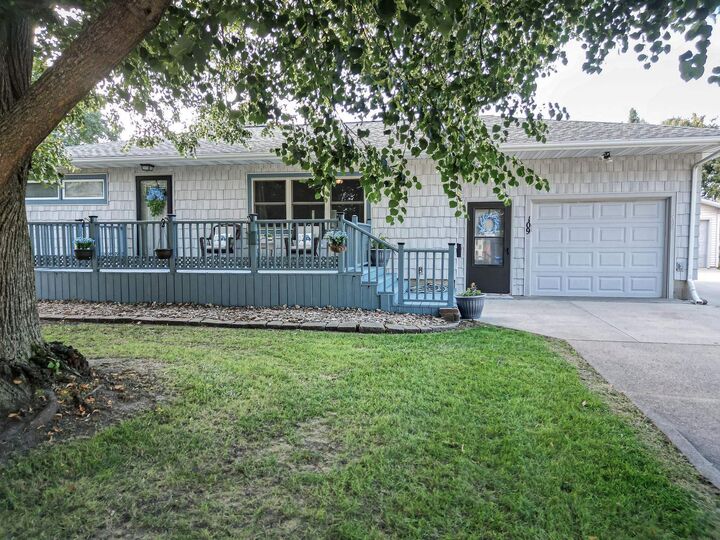 Property Photo: 109 Iowa Court IA 50677