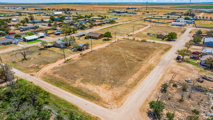 Property Photo:  620 Avenue L  TX 79357 