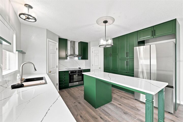 Property Photo:  10464 Fly Fishing Street  FL 33569 