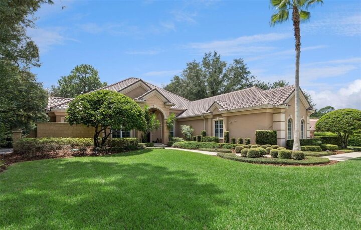 Property Photo: 1738 Brackenhurst Place FL 32746