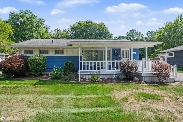 Property Photo:  202 Nanita Drive  MI 48457-9165 