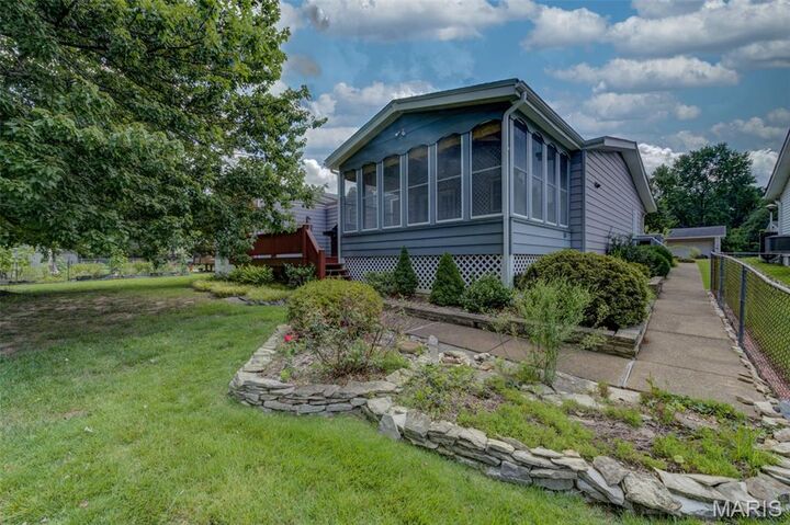 Property Photo: 715 Shallowcreek View MO 63021