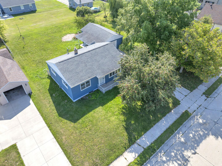 Property Photo:  1209 N 28th St  WI 53081 