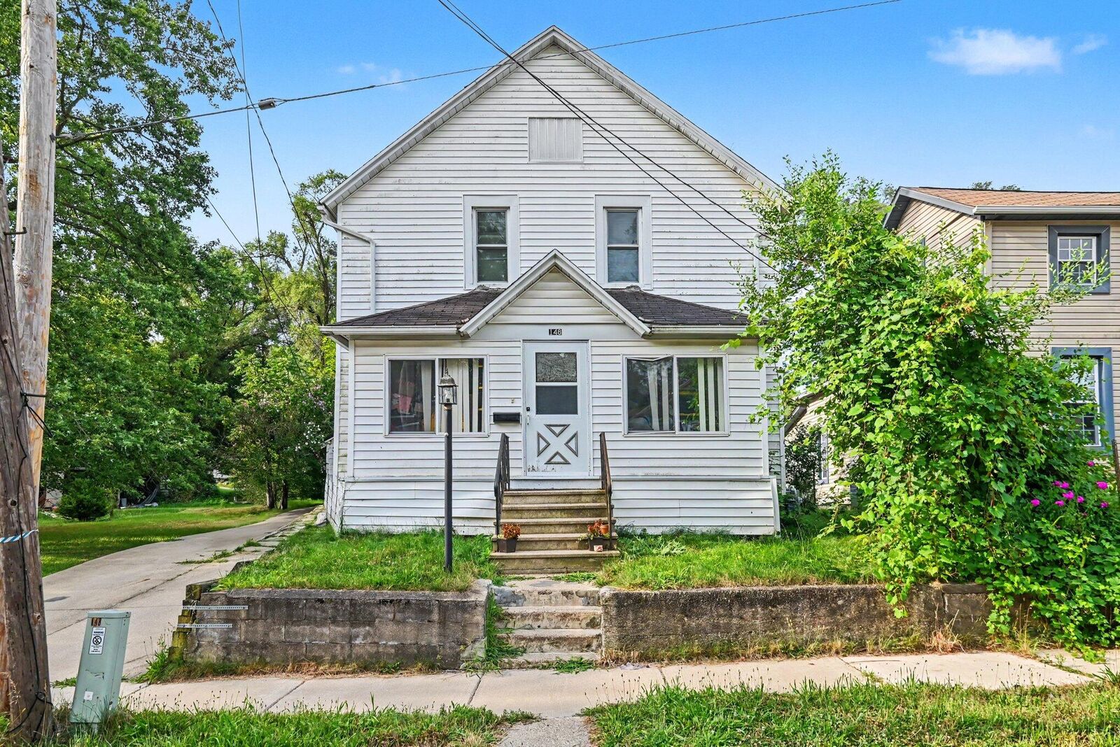 Property Photo: 148 E Emerson Street MI 49001