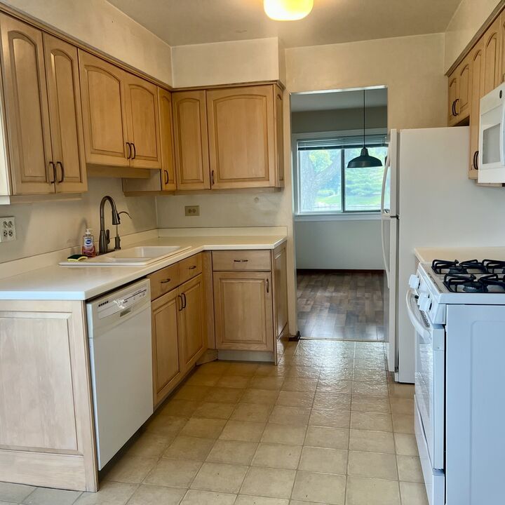 Property Photo:  1565 Coloma Court S  IL 60189 