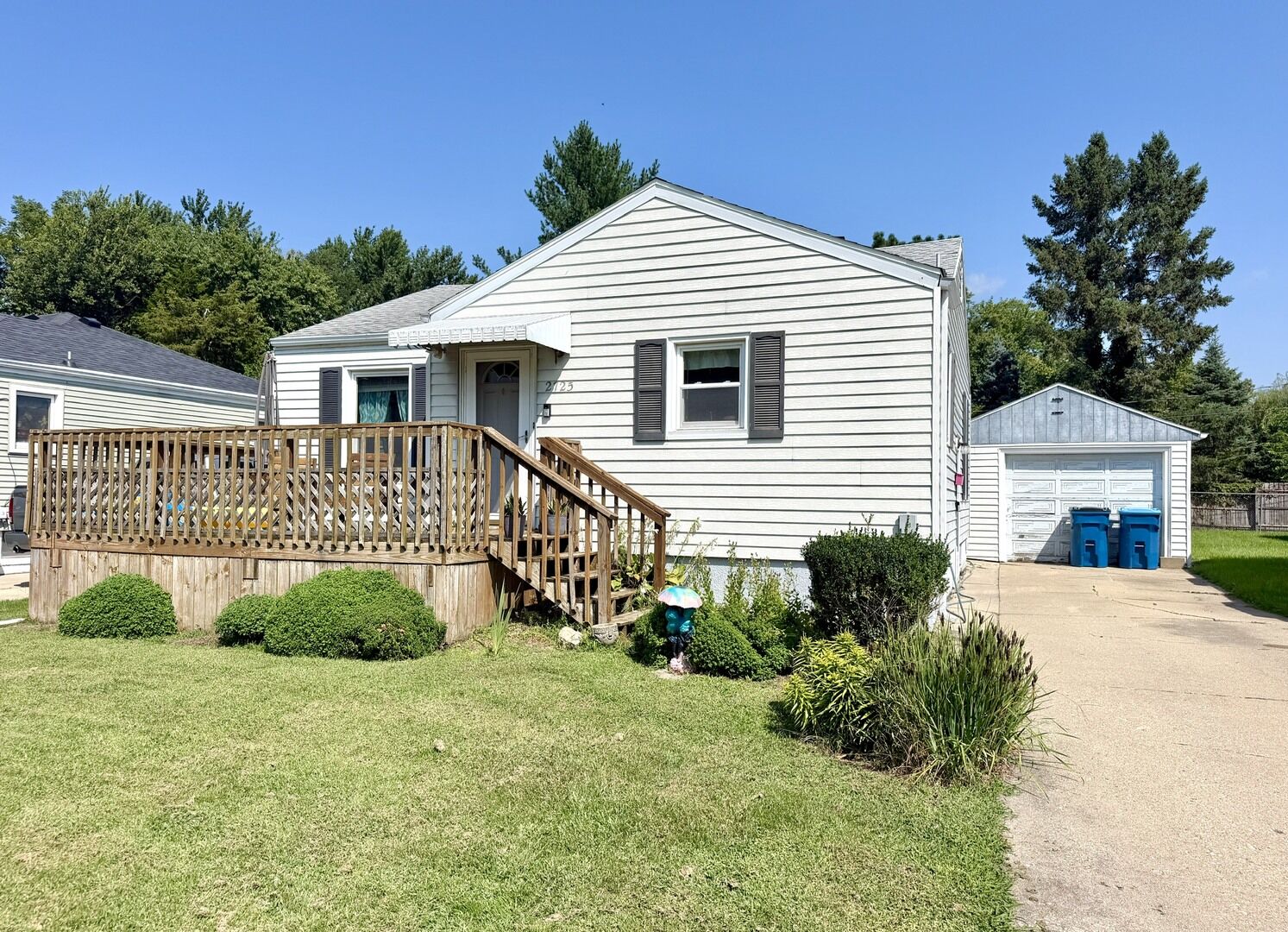 Property Photo:  2725 2nd Street  IL 61354 