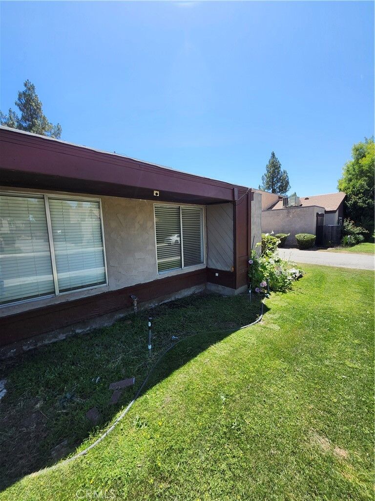Property Photo: 2100 Pinon Springs Circle A CA 93309