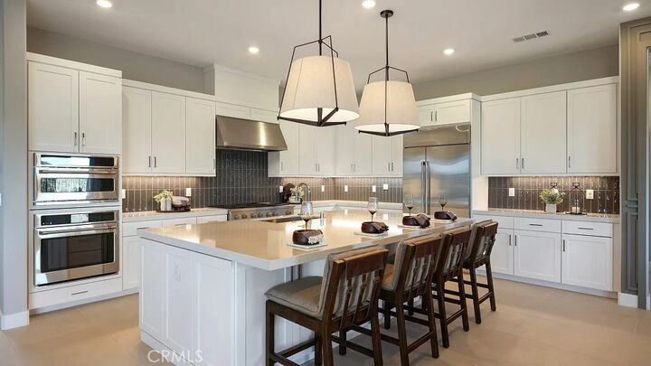 Property Photo:  29762 Camino La Cumbre  CA 91354 