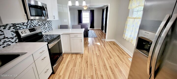 Property Photo: 125 Richlands Avenue NC 28540