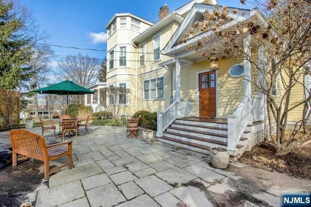 Property Photo:  89 Dwight Place  NJ 07631 