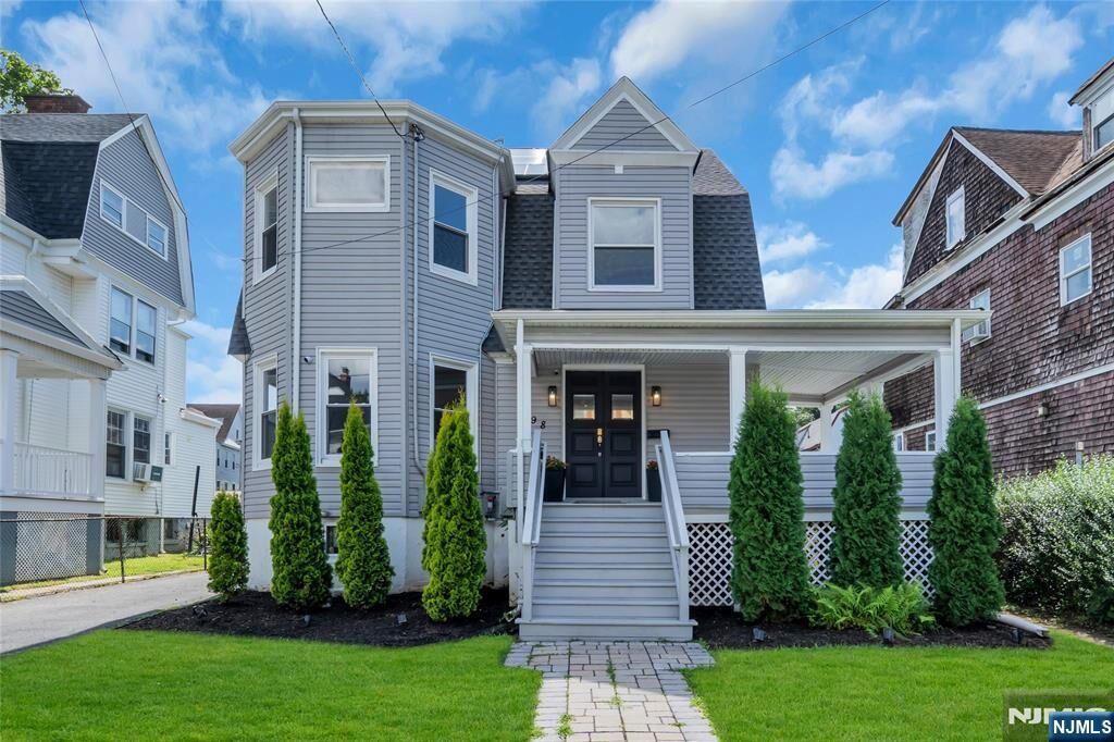 Property Photo:  398 Hillside Avenue  NJ 07050 