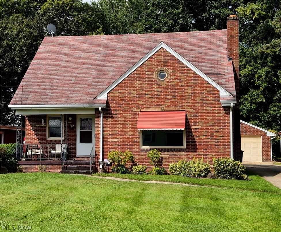Property Photo:  152 Fairdale Avenue  OH 44405 