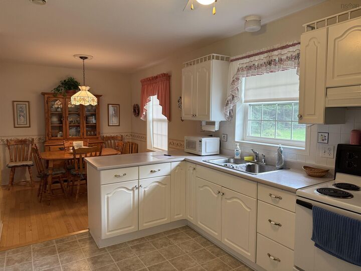 Property Photo: 164 Duke Street NS B0K 1X0