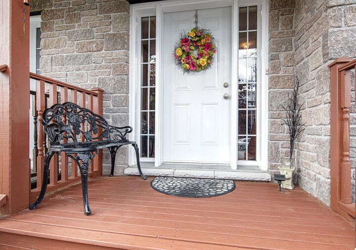 Property Photo: 9 Lasalle Court NS B4B 0H8