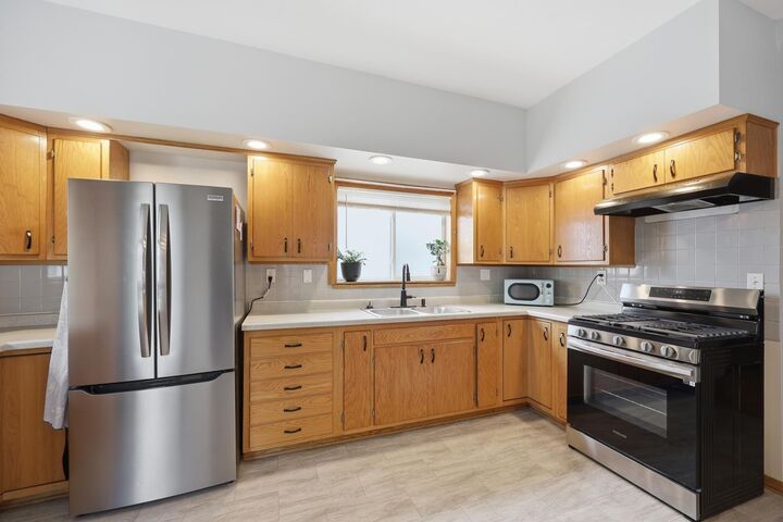 Property Photo: 942 Central Avenue W MN 55104