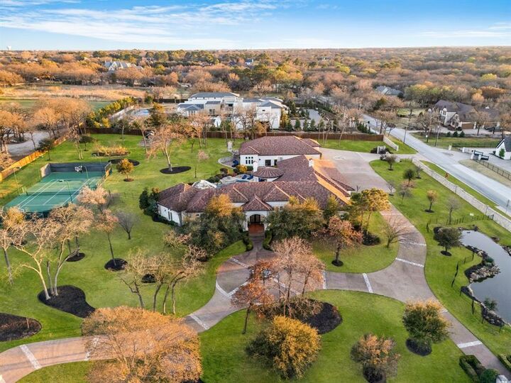 Property Photo: 1075 W Dove Road TX 76092