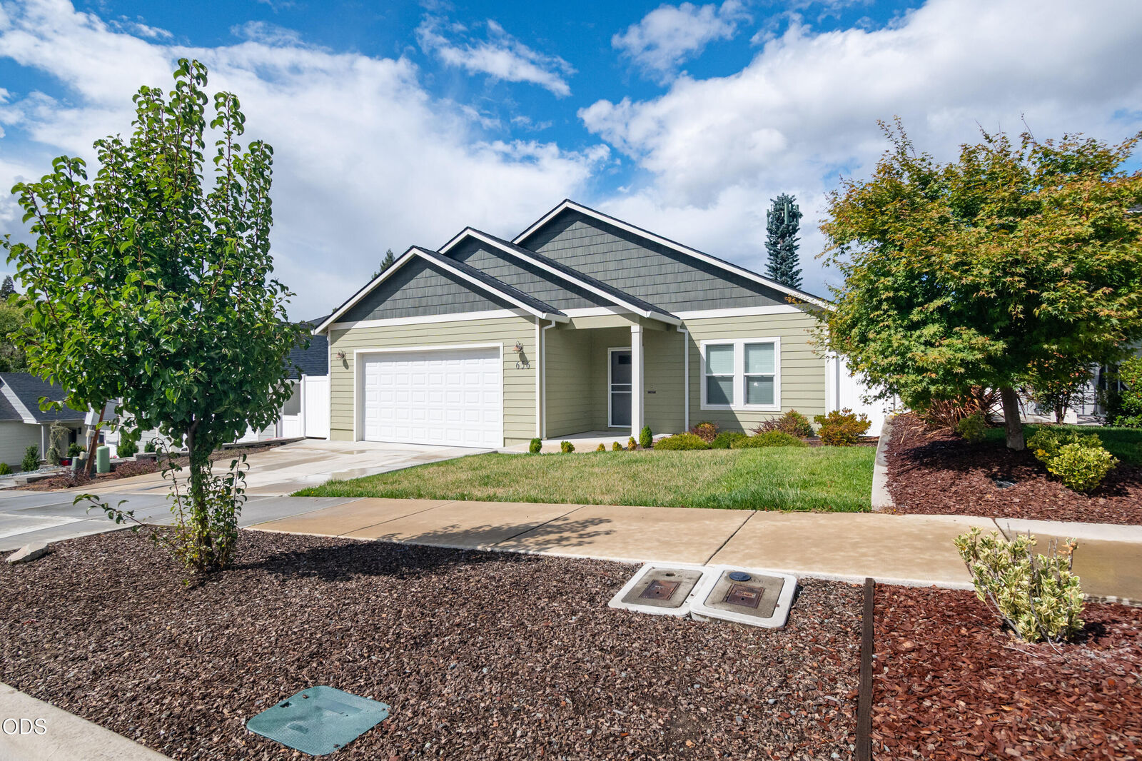 Property Photo:  656 Nobility Drive  OR 97501 
