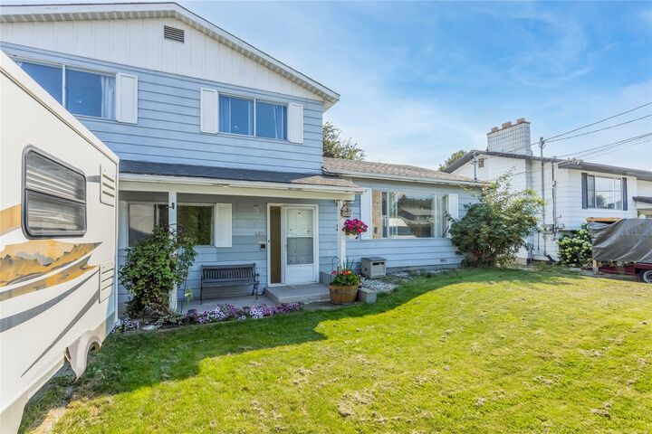Property Photo: 465 Bach Road BC V1X 2K8