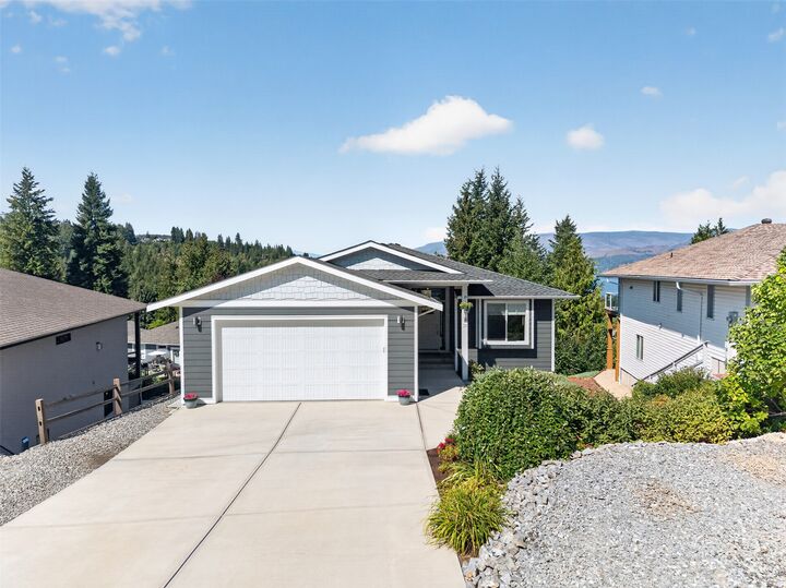 Property Photo: 2592 Alpen Paradies Road 38 BC V0E 1H1