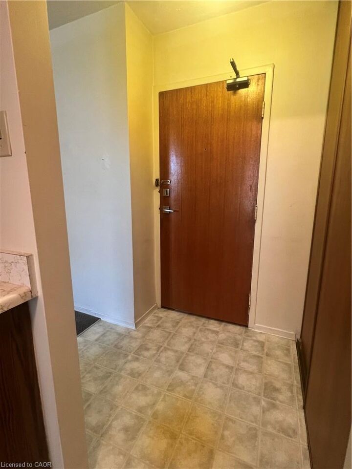 Property Photo:  359 Geneva Street 407  ON L2N 2G5 