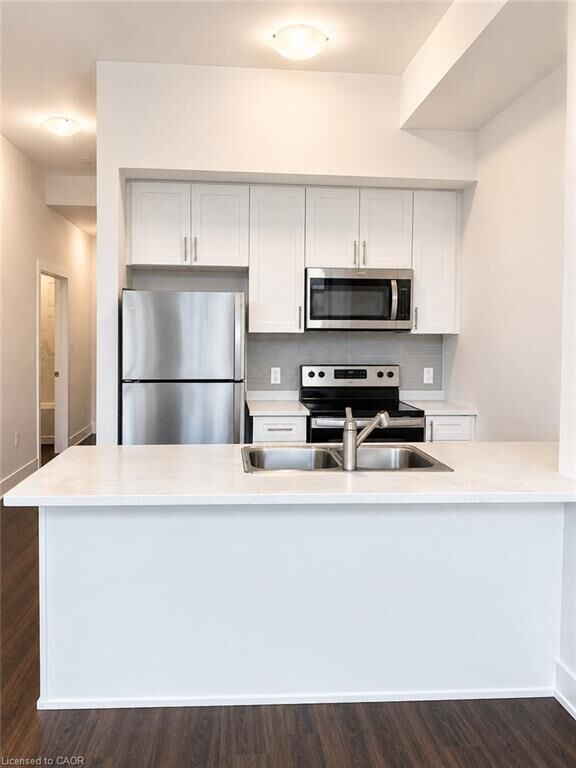 Property Photo: 470 Dundas Street E 103 ON L0R 2H4