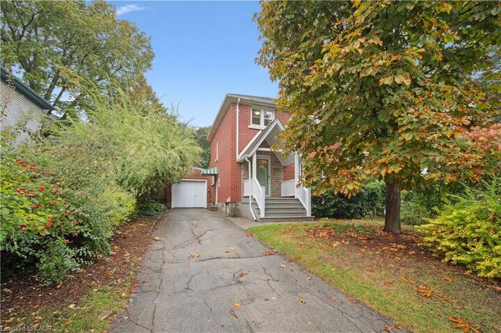 Property Photo: 103 Dunbar Road S ON N2L 2E4