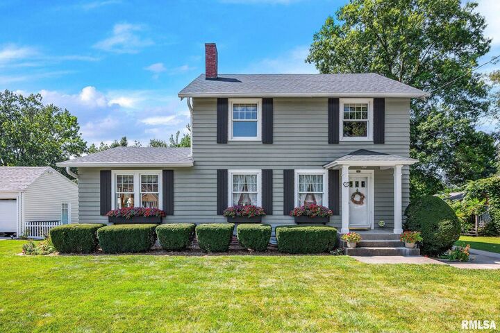 Property Photo:  1562 N Kellogg Street  IL 61401 