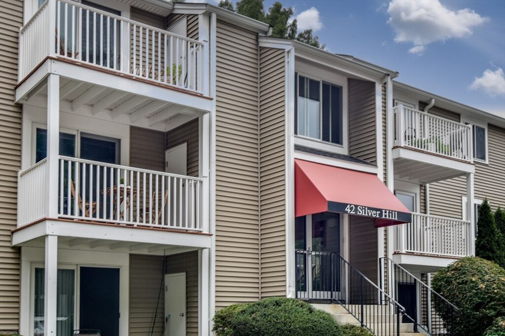 Property Photo:  42 Silver Hill Lane 5  MA 01760 