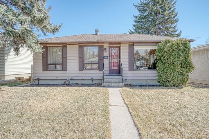 7412 Fleetwood Drive SE — photo 1