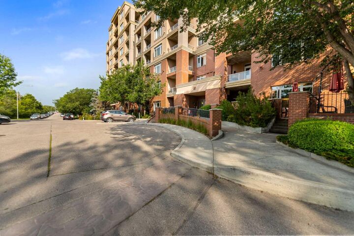 Property Photo: 24 Hemlock Crescent SW 3113 AB T3C 2Z1