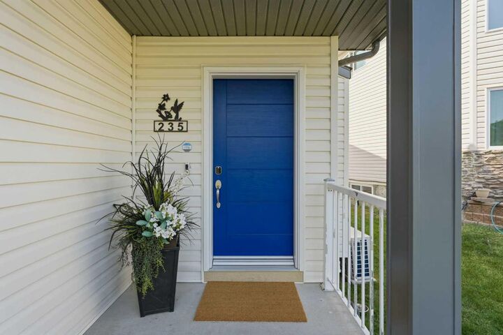 Property Photo:  235 Arbour Stone Place NW  AB T3G 5G1 