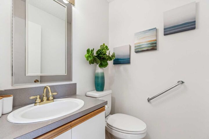 Property Photo:  999 Canyon Meadows Drive SW 41  AB T2W 2S6 