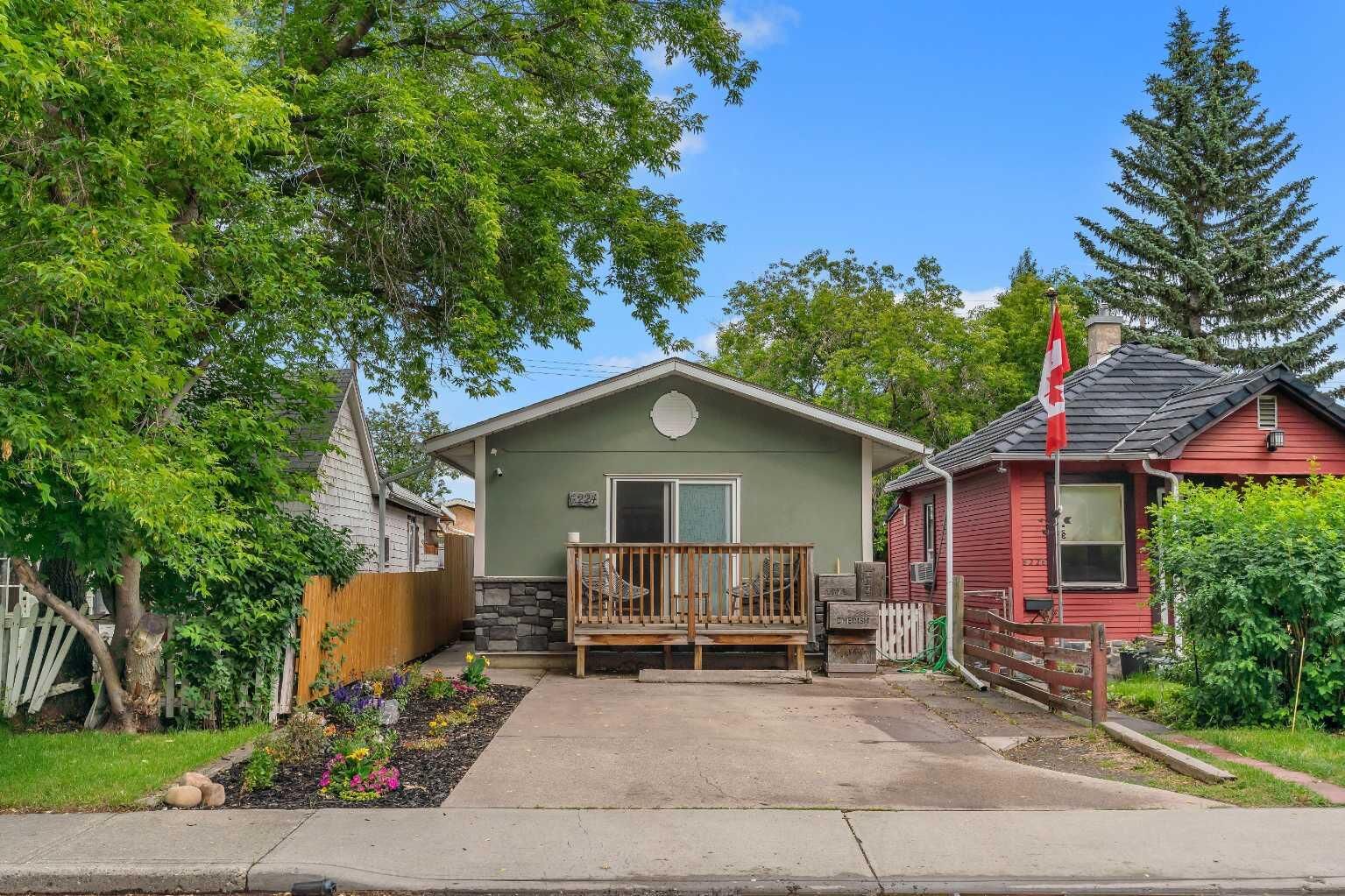 Property Photo:  6224 18A Street SE  AB T2C 0N1 