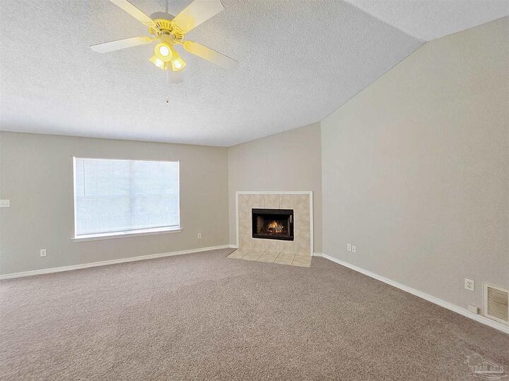 Property Photo:  1638 Dees Rd  FL 32506 