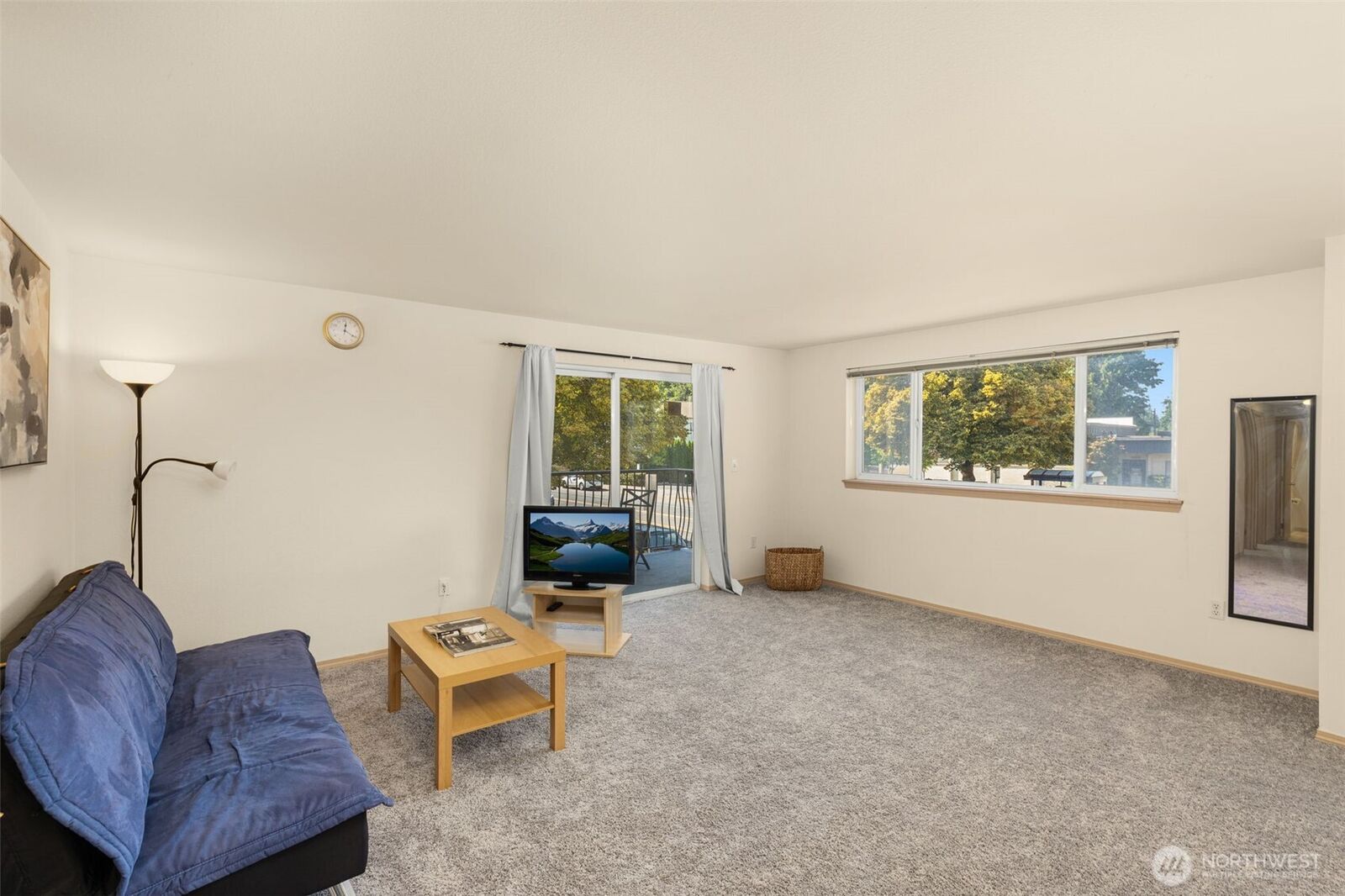 Property Photo: 12056 15th Avenue NE 201 WA 98125