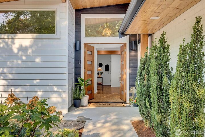 Property Photo: 1411 176th Place NE WA 98008