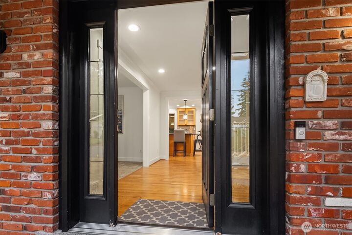 Property Photo: 14828 31st Avenue SE WA 98012